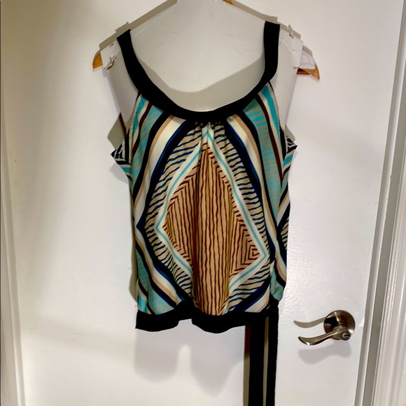 Multicolor Geometric Print Women's Top - Picture 1 of 3